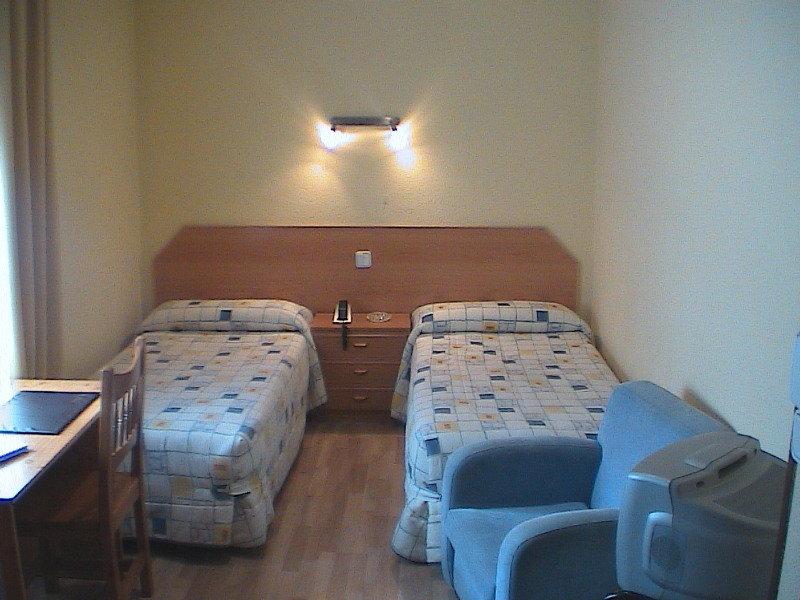 Husa Wuppertal Barreda  Room photo